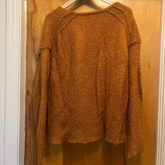Free People cropped sweater - Picture 2 of 3